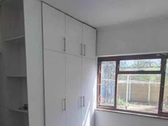 Apartment for rent in Goodwood, City of Cape Town
