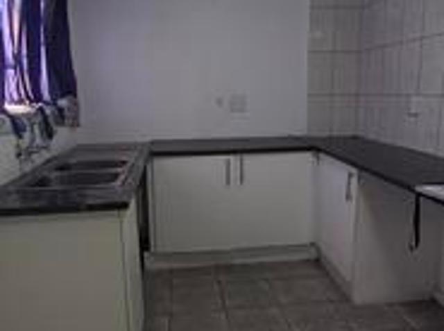 Apartment for rent in Goodwood, Western Cape