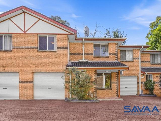 Townhouse for sale in Toongabbie, Sydney