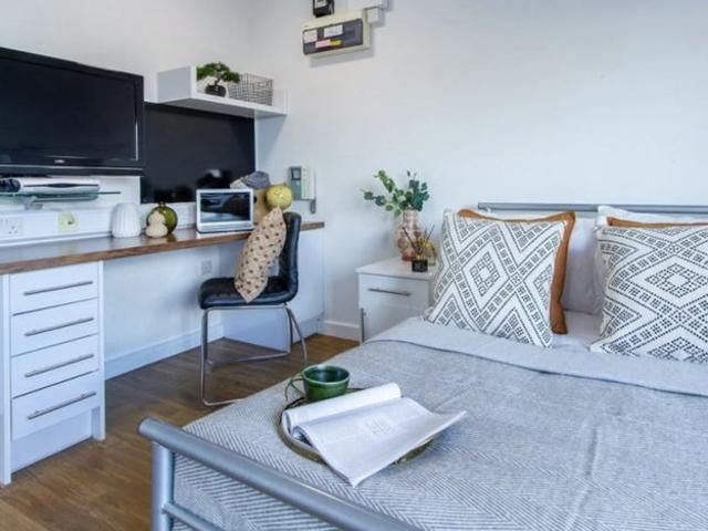 Studio for rent in Jewellery Quarter, Isle Of Man