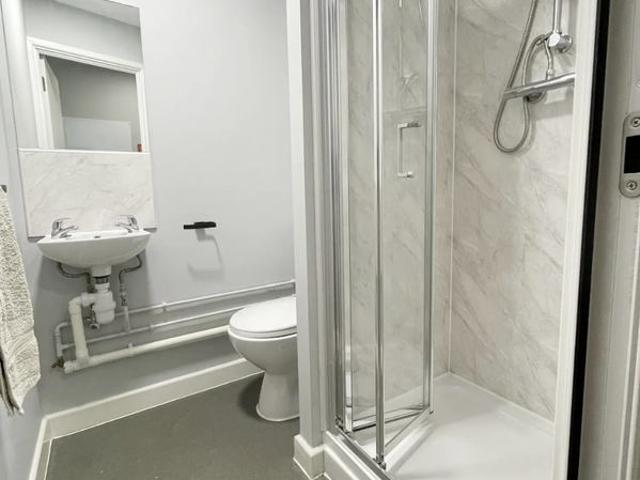 Studio for rent in St Ann's, Haddon