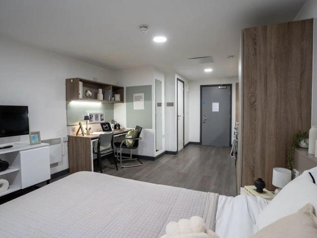 Apartment for rent in Woodhouse, West Yorkshire