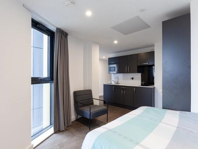 Studio for rent in Kensington, Calderstones