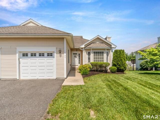 Condo for sale in Beacon Falls, Connecticut