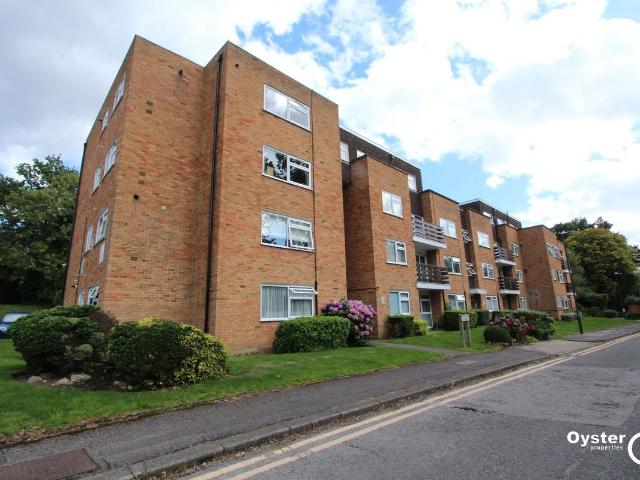 Studio for rent in Little Stanmore, Greater London