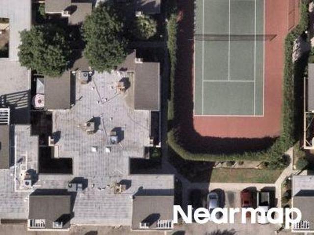 Condo for sale in Mission Hills, California