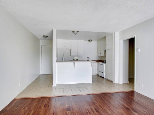 Apartment for rent in Canoga Park, California