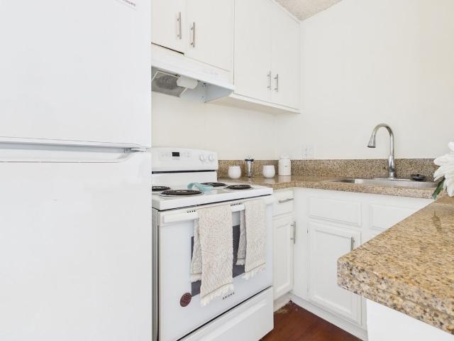 Apartment for rent in Canoga Park, California