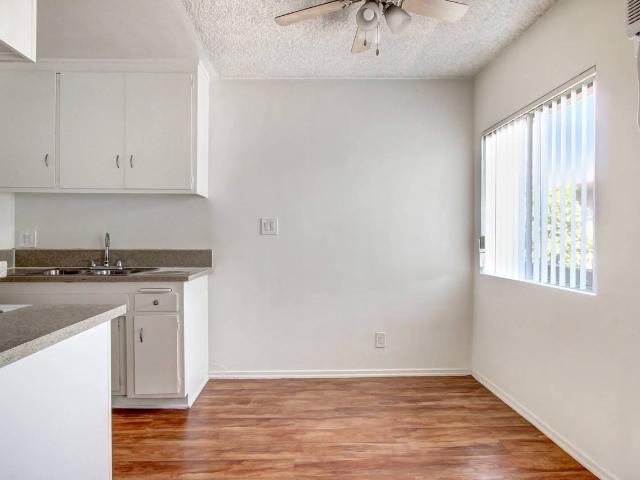 Apartment for rent in Canoga Park, California