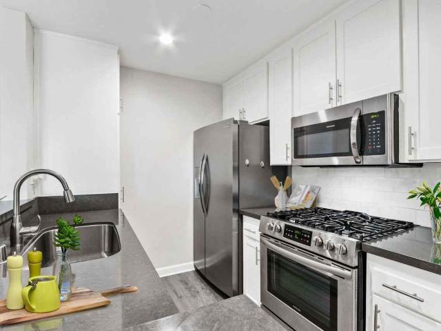 Apartment for rent in Canoga Park, California