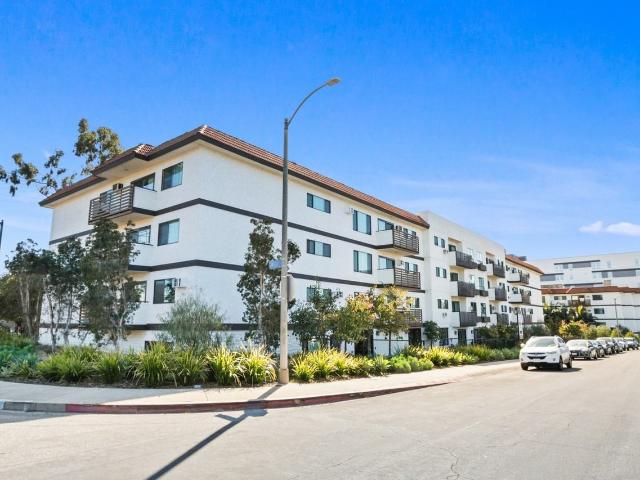 Apartment for rent in Canoga Park, California
