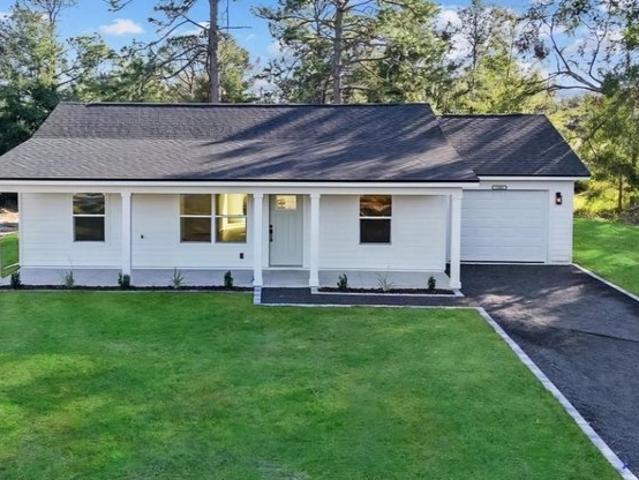 House for sale in Ocklawaha, Florida