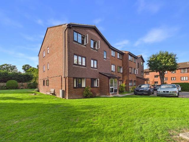 Apartment for rent in Southgate, Crawley