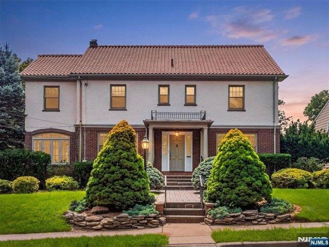 House for sale in Glen Rock, New Jersey