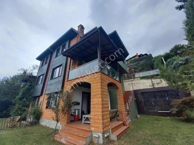Sapanca içerisinde kiralık Villa