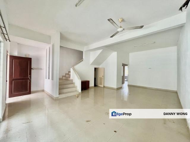 House for sale in Seri Kembangan, Majlis Bandaraya Subang Jaya