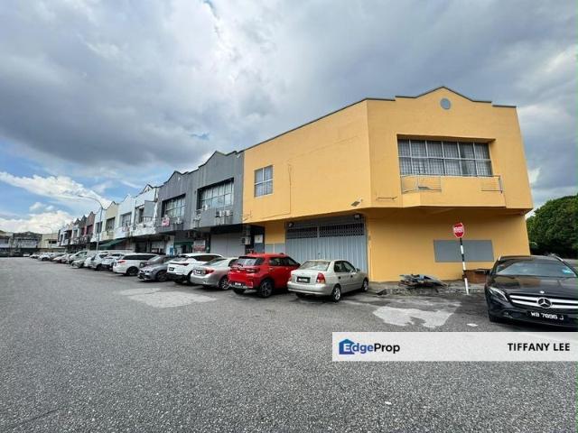 Warehouse for sale in Seri Kembangan, Majlis Bandaraya Subang Jaya