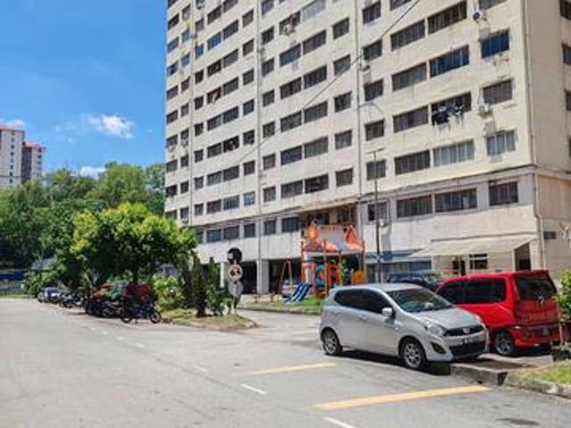 Flat for sale in Petaling, Subang Jaya