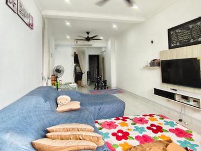 Serviced Residence for sale in Seri Kembangan, Majlis Bandaraya Subang Jaya