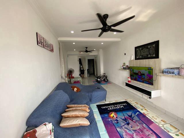 Serviced Residence for sale in Seri Kembangan, Majlis Bandaraya Subang Jaya