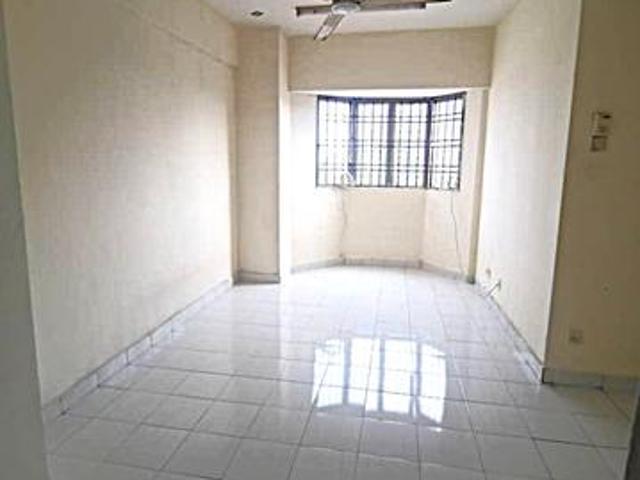 Serviced Residence for sale in Petaling, Subang Jaya