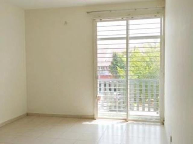 Apartment for sale in Seri Kembangan, Majlis Bandaraya Subang Jaya