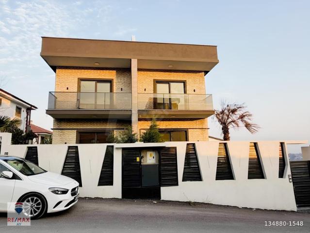 Kemalpaşa Mahallesi, Serdivan içerisinde satılık Villa