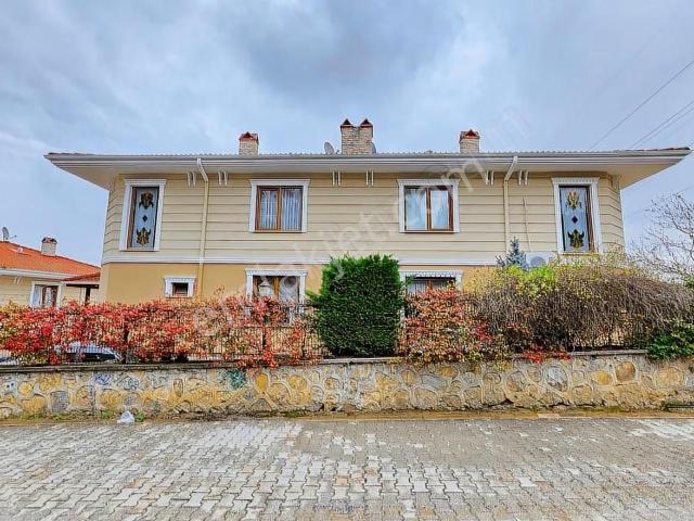 Serdivan, Sakarya içerisinde satılık Villa