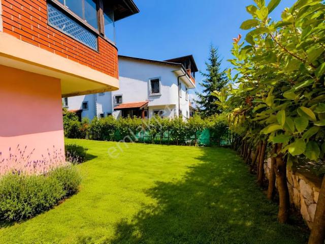 Serdivan, Sakarya içerisinde satılık Villa