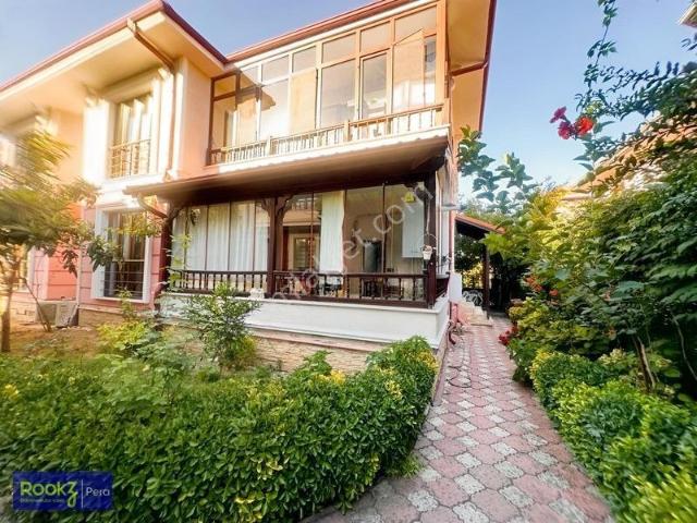İstiklal Mahallesi, Serdivan içerisinde satılık Villa