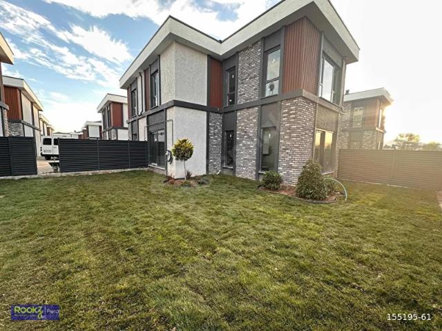 Serdivan, Sakarya içerisinde satılık Villa