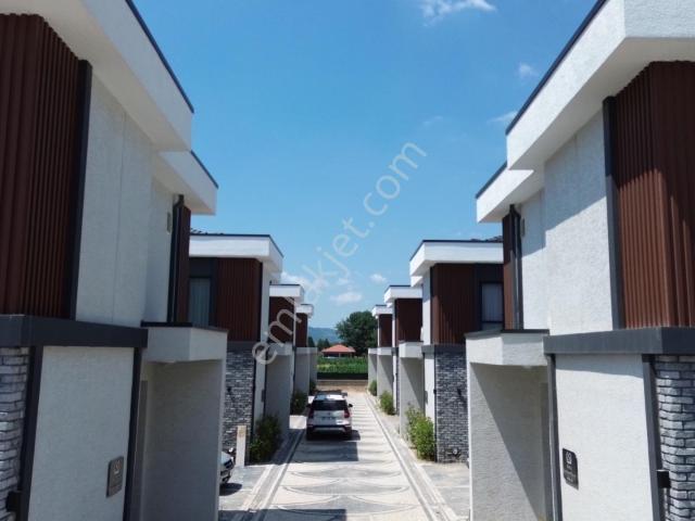 Serdivan, Sakarya içerisinde satılık Villa