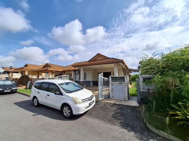 Bungalow for sale in Sendayan Village, Negeri Sembilan