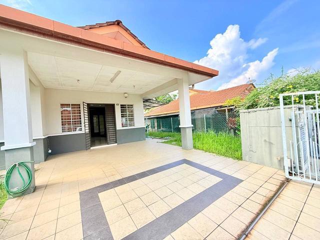 Residential House for sale in Sendayan Village, Negeri Sembilan