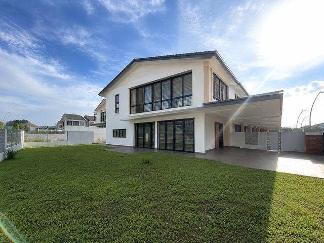 Residential House for sale in Sendayan Village, Negeri Sembilan