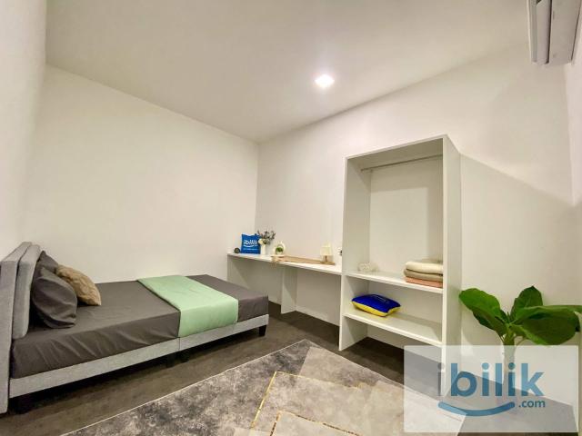 Room for rent in Sendayan Village, Negeri Sembilan