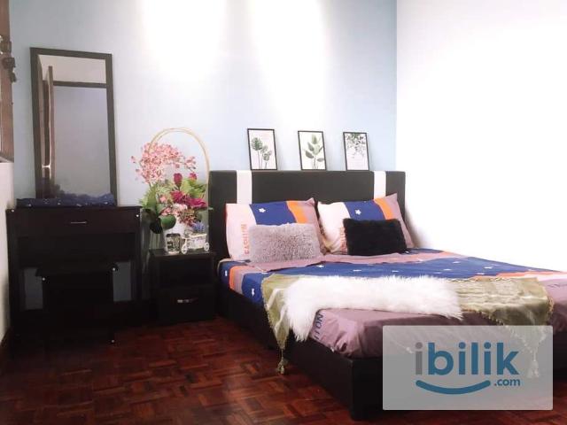 Room for rent in Sendayan Village, Negeri Sembilan