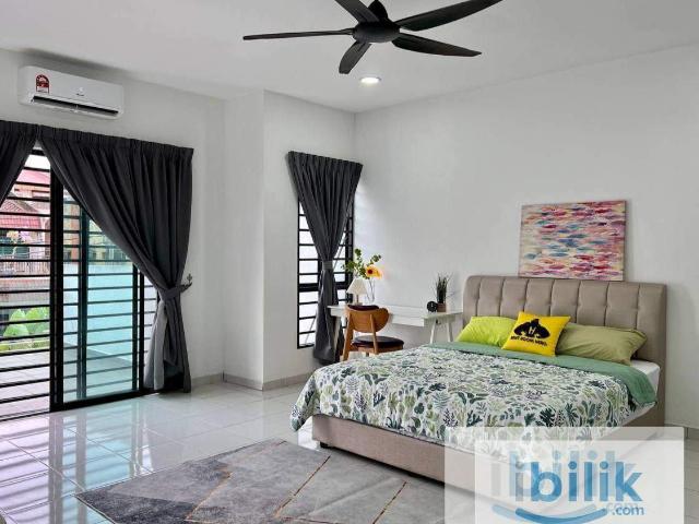 Room for rent in Sendayan Village, Negeri Sembilan