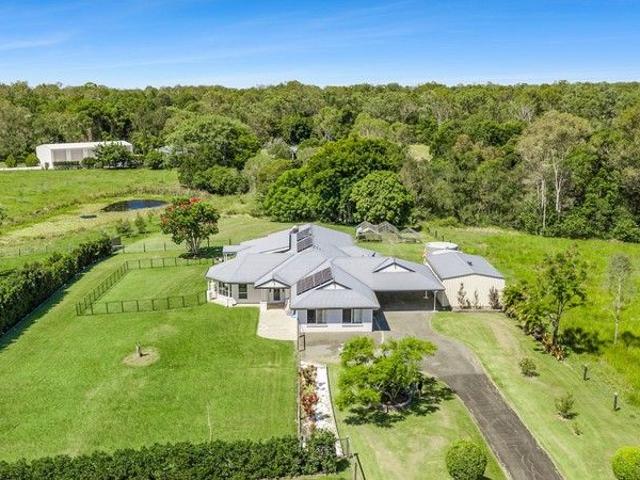 Cottage for sale in Toombul, Queensland