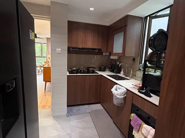 Room for rent in Bukit Batok South, Singapore