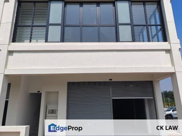 Shop for rent in Kajang, Langat