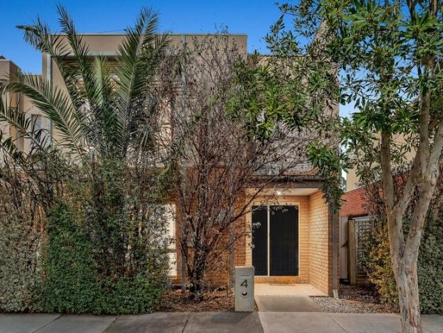 Townhouse for sale in Camerons Creek, Victoria