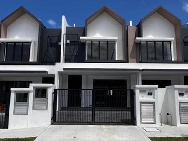 Terraced House for sale in Tanjong Sepat, Selangor