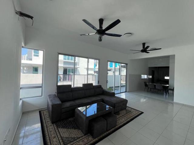 Terraced House for rent in Tanjong Sepat, Selangor