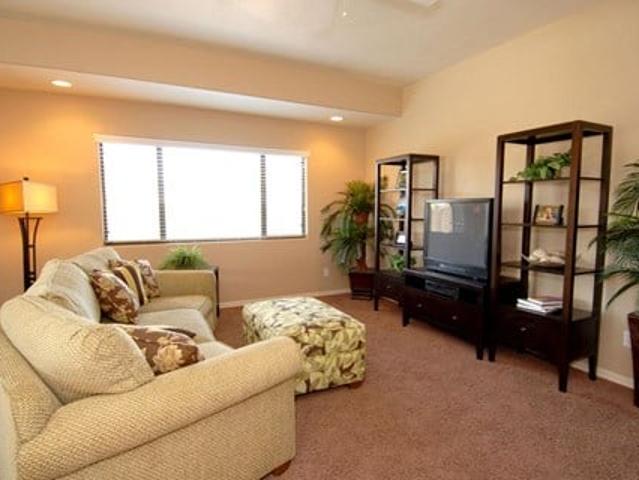 Townhouse for rent in Glendale