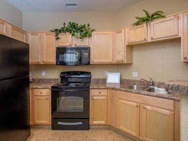 Townhouse for rent in Glendale