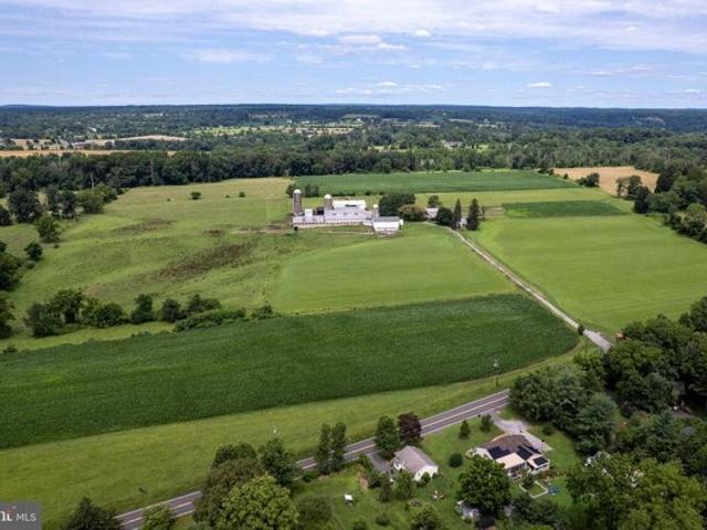 House for sale in Delaware, New Jersey