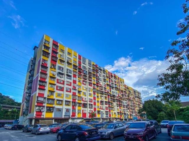 Apartment for sale in Petaling, Damansara Damai