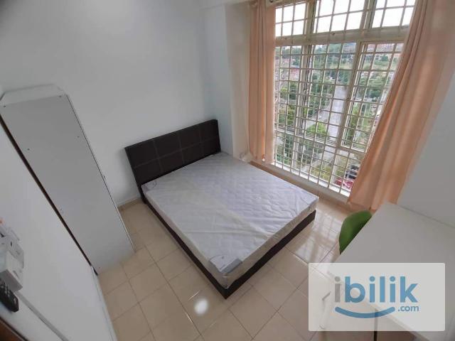 Room for rent in Petaling, Alam Impian