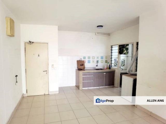 Flat for sale in Seksyen U13, Shah Alam